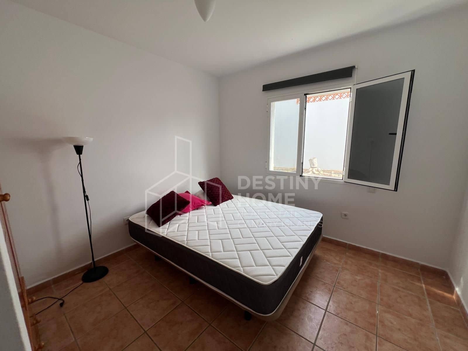 2 soveværelse Villa til salg i Parque Holandes med garage - € 315.000 (Ref: 9976827)