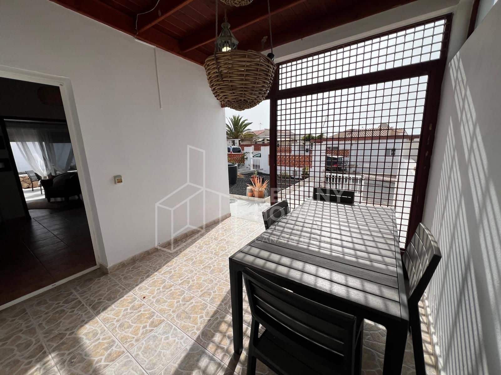 2 soveværelse Villa til salg i Parque Holandes med garage - € 315.000 (Ref: 9976827)