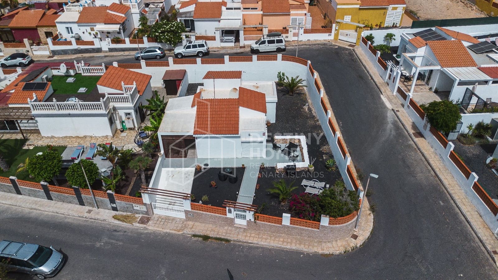 2 bedroom Villa for sale in Parque Holandes with garage - € 315,000 (Ref: 9976827)