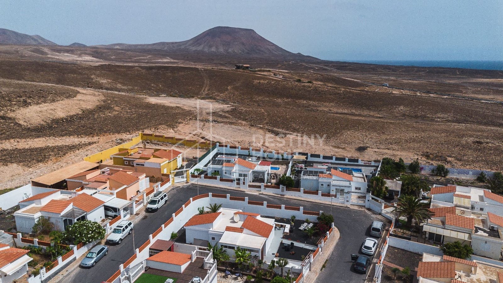 2 bedroom Villa for sale in Parque Holandes with garage - € 315,000 (Ref: 9976827)