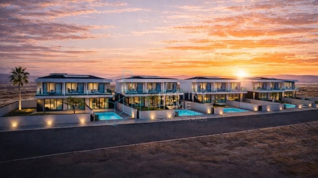 2 slaapkamer Villa te koop in Villaverde, La Oliva met zwembad garage - € 454.000 (Ref: 9978402)