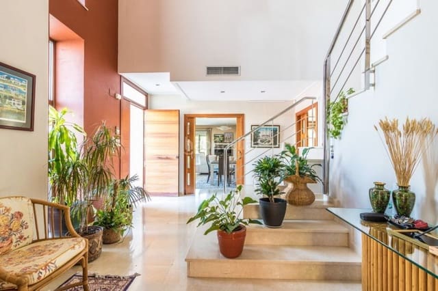 4 bedroom Villa for sale in L'Alcúdia with garage - € 495,000 (Ref: 6641522)