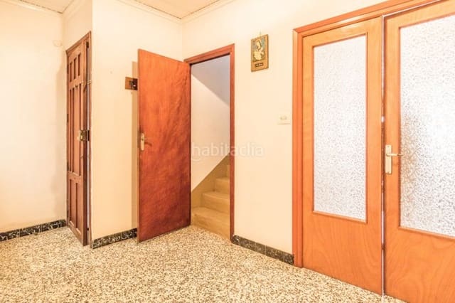 4 bedroom Townhouse for sale in Carlet - € 159,990 (Ref: 6641618)