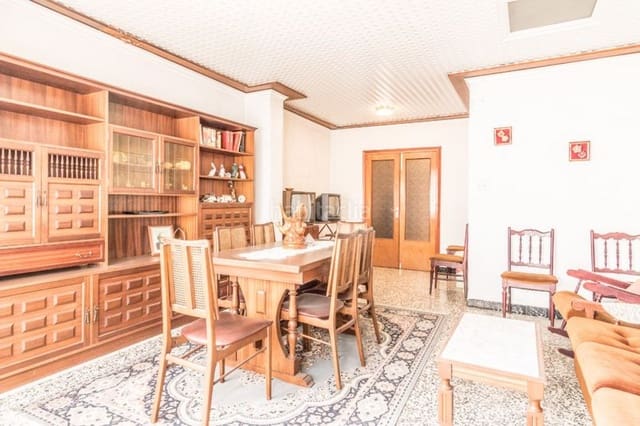 4 bedroom Townhouse for sale in Carlet - € 159,990 (Ref: 6641618)