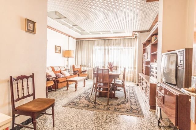 4 bedroom Townhouse for sale in Carlet - € 159,990 (Ref: 6641618)