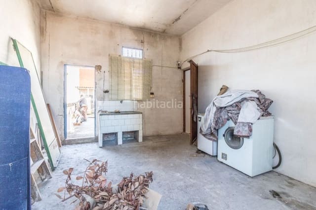 4 bedroom Townhouse for sale in Carlet - € 159,990 (Ref: 6641618)