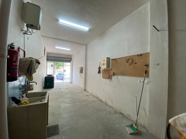 Commercial for sale in Manuel - € 85,000 (Ref: 6641637)