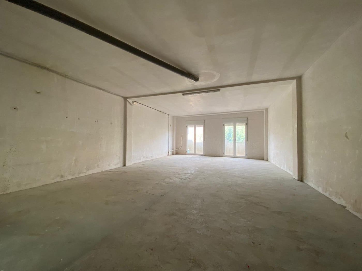 Local Commercial à vendre à Manuel - 85 000 € (Ref: 6641637)