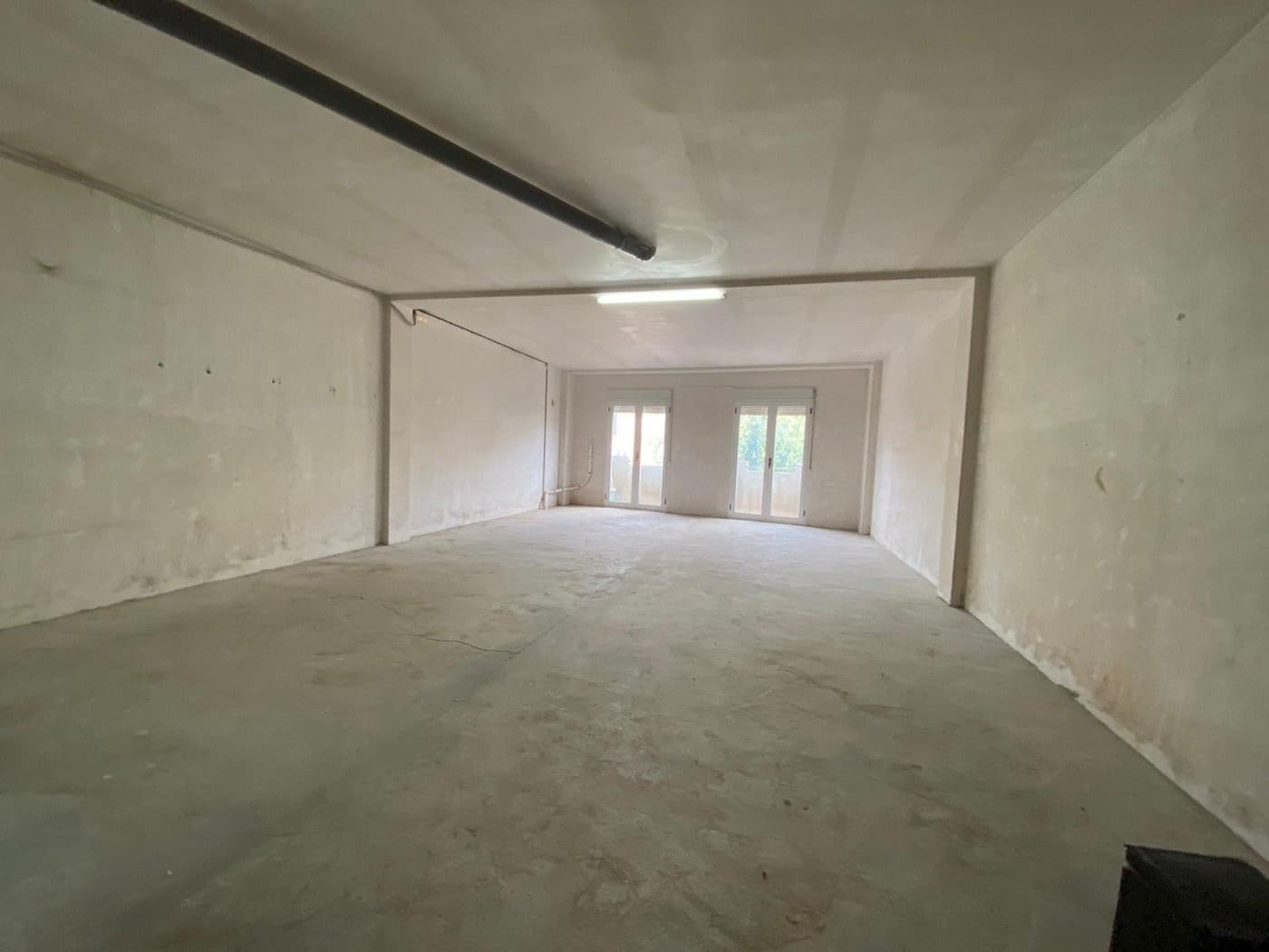 Local Commercial à vendre à Manuel - 85 000 € (Ref: 6641637)