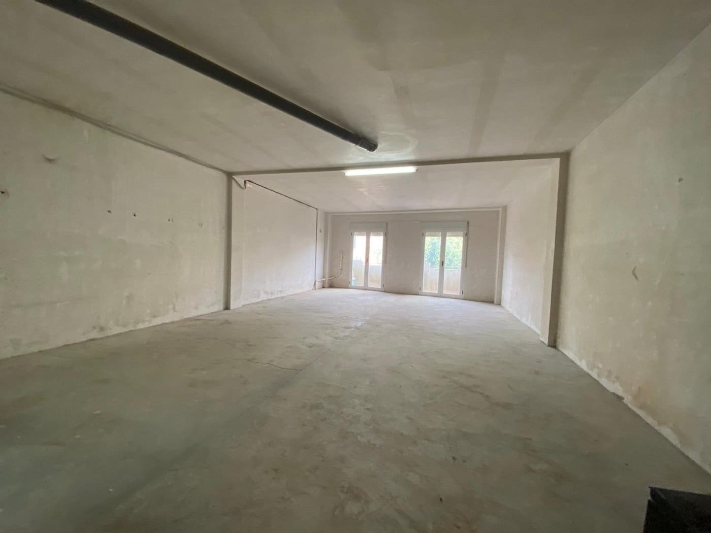 Local Commercial à vendre à Manuel - 85 000 € (Ref: 6641637)