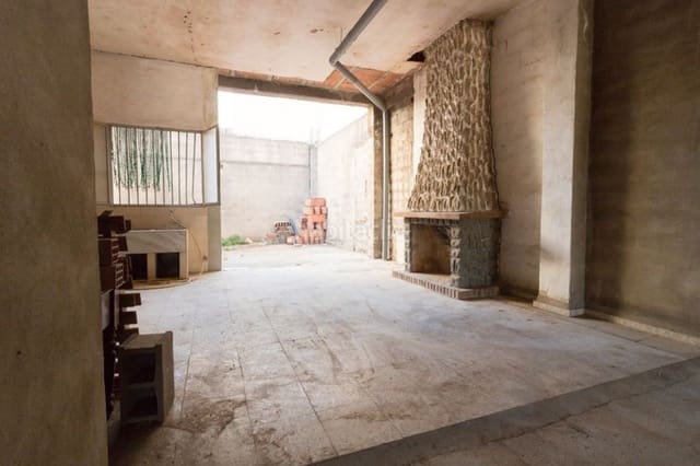 Commercial for sale in Carlet with garage - € 130,000 (Ref: 6641727)