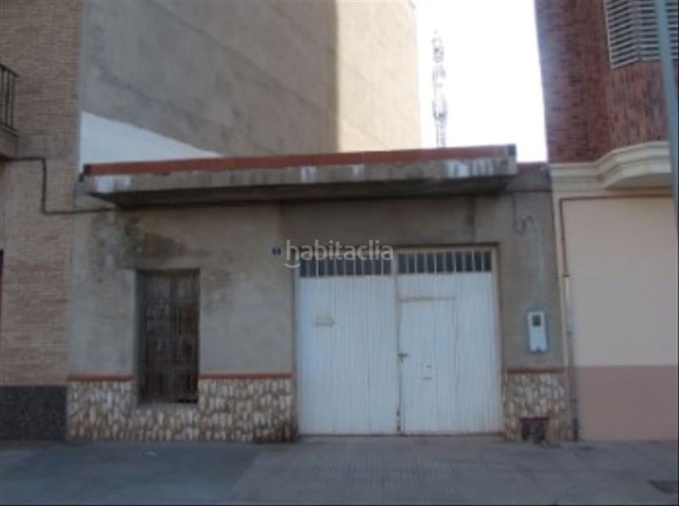 Commercial for sale in Carlet with garage - € 130,000 (Ref: 6641727)
