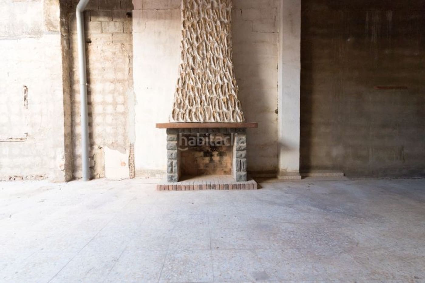 Commercial for sale in Carlet with garage - € 130,000 (Ref: 6641727)