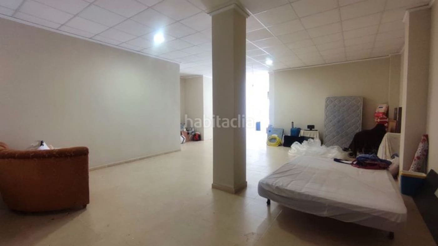 Commercial for sale in Carlet - € 70,000 (Ref: 6641774)