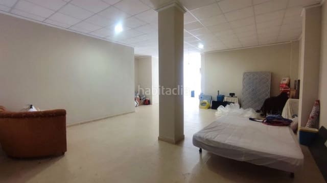 Commercial for sale in Carlet - € 70,000 (Ref: 6641774)