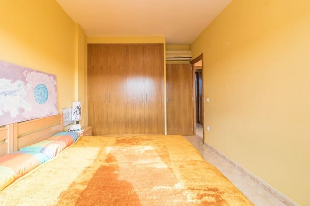 Adosado de 3 habitaciones en Beneixida en venta con piscina garaje - 260.000 € (Ref: 6641798)