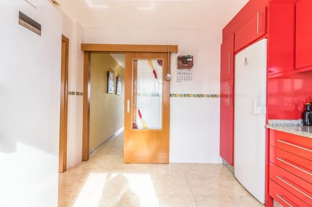 Adosado de 3 habitaciones en Beneixida en venta con piscina garaje - 260.000 € (Ref: 6641798)
