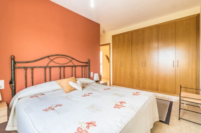 Adosado de 3 habitaciones en Beneixida en venta con piscina garaje - 260.000 € (Ref: 6641798)