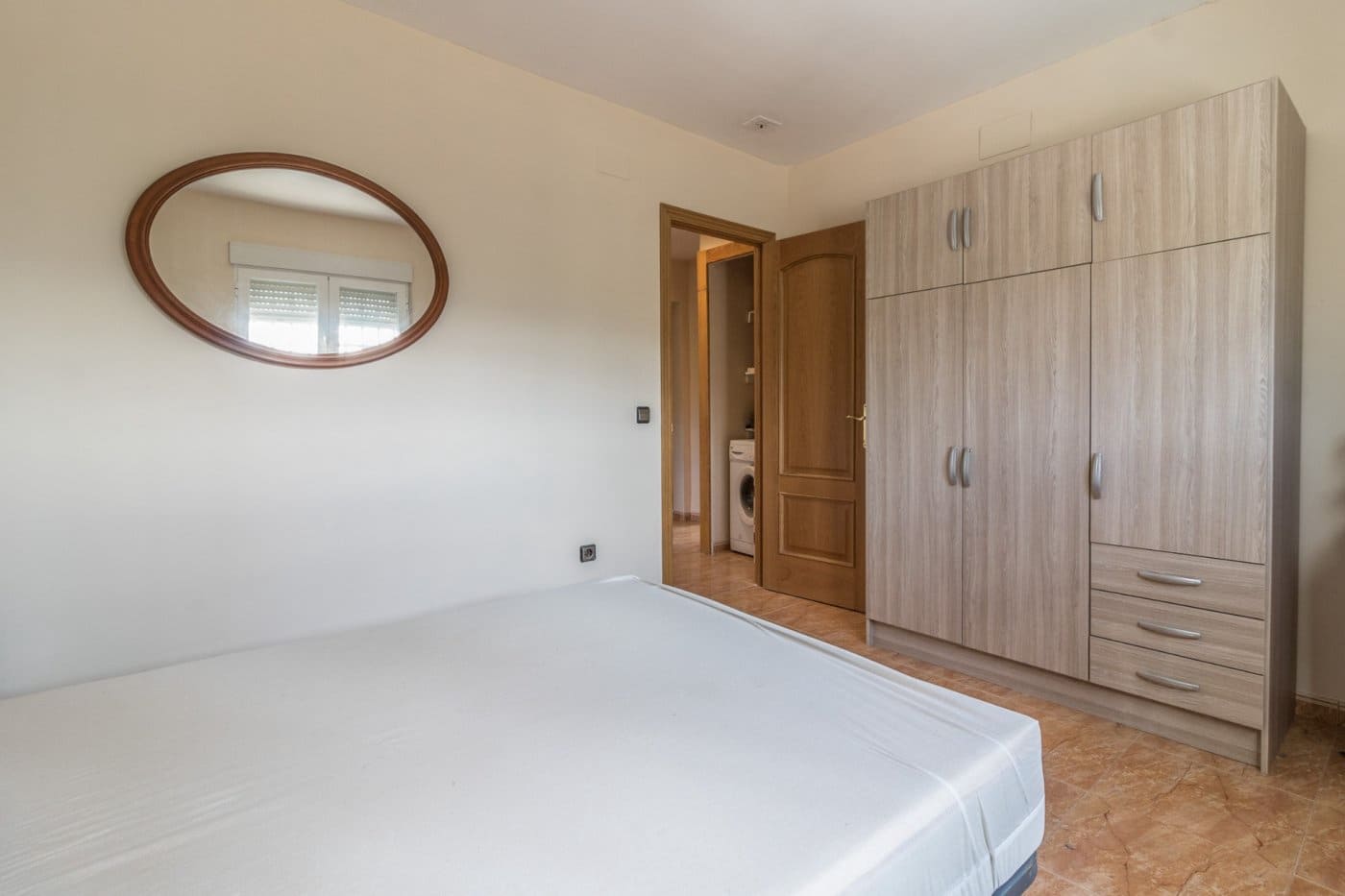 3 soveværelse Finca/Landehus til salg i Llombai med swimmingpool garage - € 185.000 (Ref: 7255043)