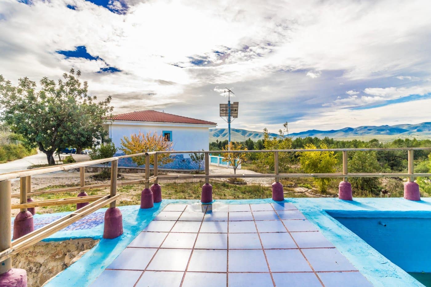 3 soveværelse Finca/Landehus til salg i Llombai med swimmingpool garage - € 185.000 (Ref: 7255043)