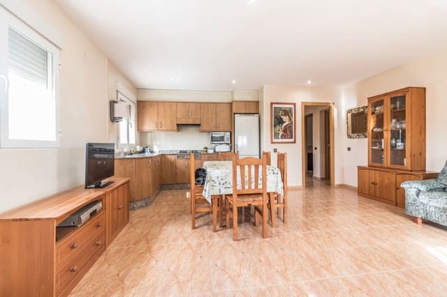 3 soveværelse Finca/Landehus til salg i Llombai med swimmingpool garage - € 185.000 (Ref: 7255043)