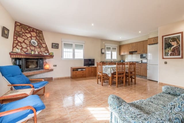 3 soveværelse Finca/Landehus til salg i Llombai med swimmingpool garage - € 185.000 (Ref: 7255043)