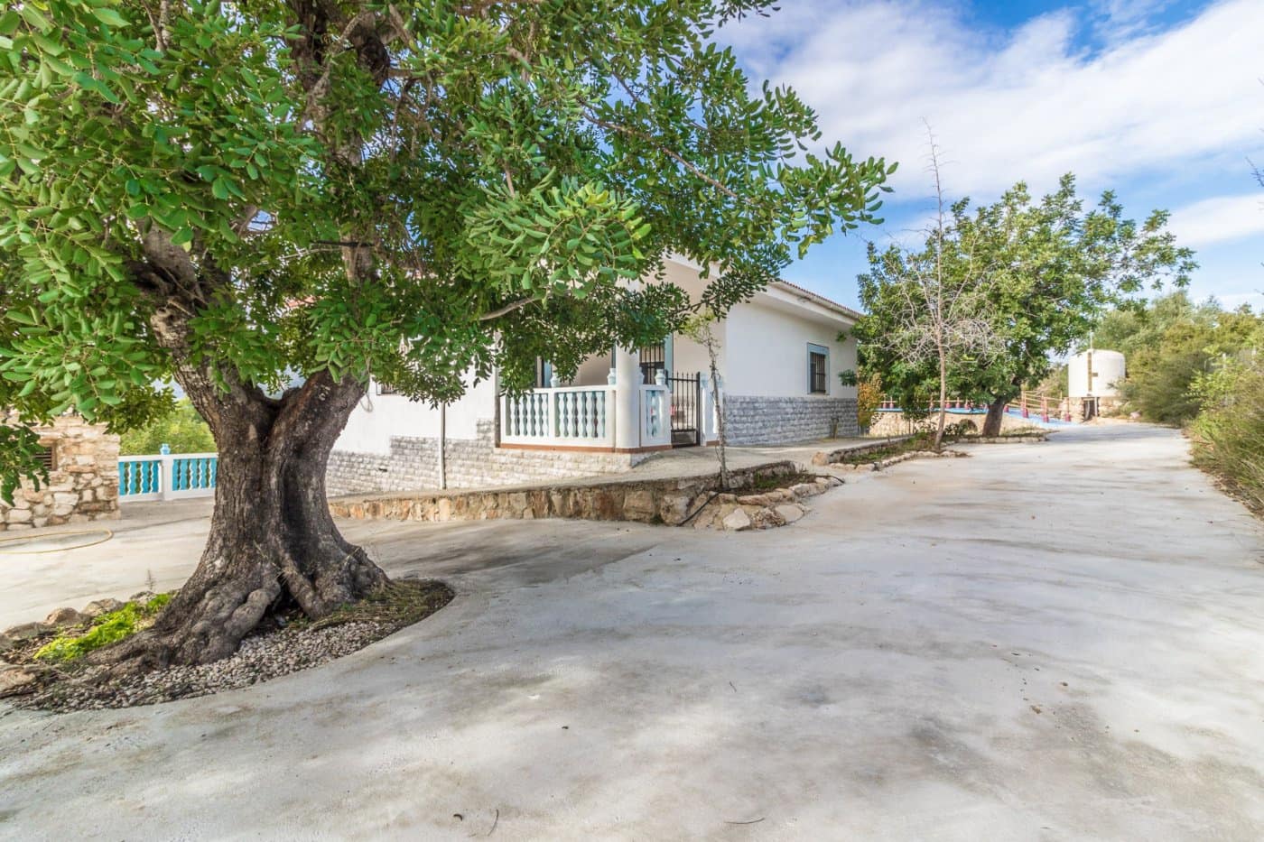 3 soveværelse Finca/Landehus til salg i Llombai med swimmingpool garage - € 185.000 (Ref: 7255043)