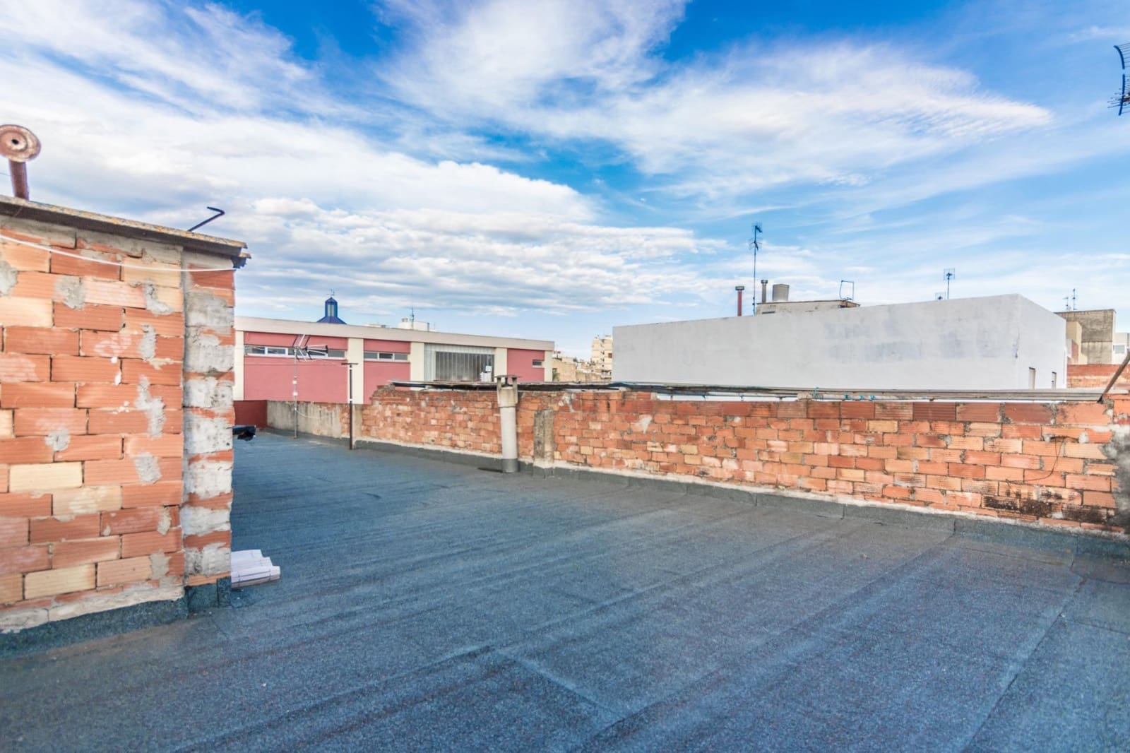 4 sypialnia Dom na sprzedaż w L'Alcudia - 190 000 € (Ref: 7640935)