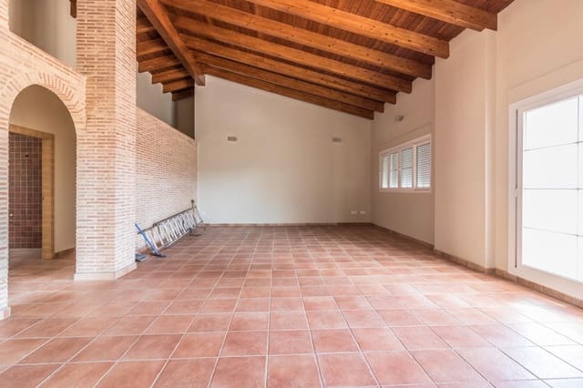 4 bedroom Villa for rent in L'Enova with pool garage - € 1,500 (Ref: 8120303)