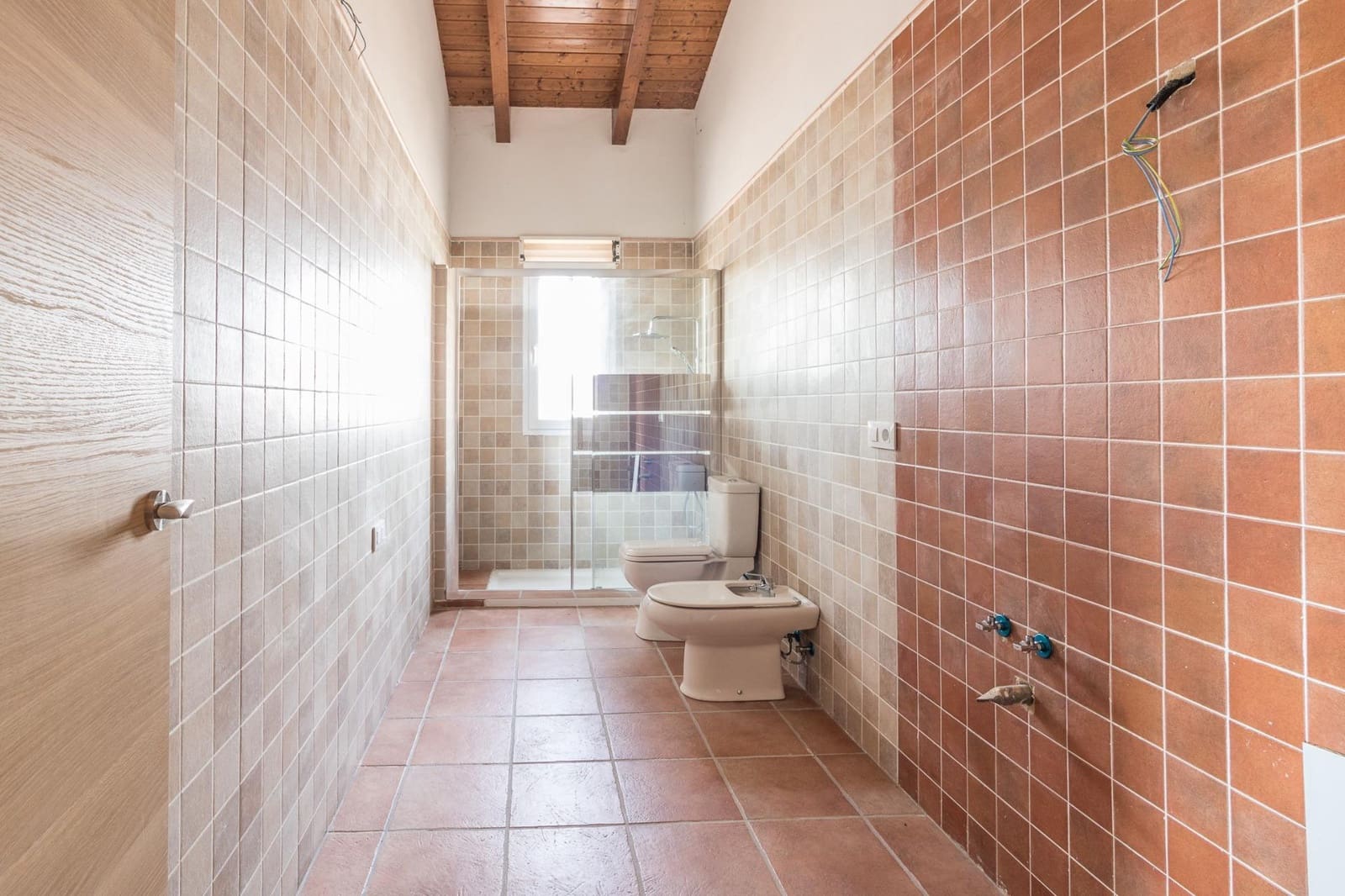 4 bedroom Villa for rent in L'Enova with pool garage - € 1,500 (Ref: 8120303)