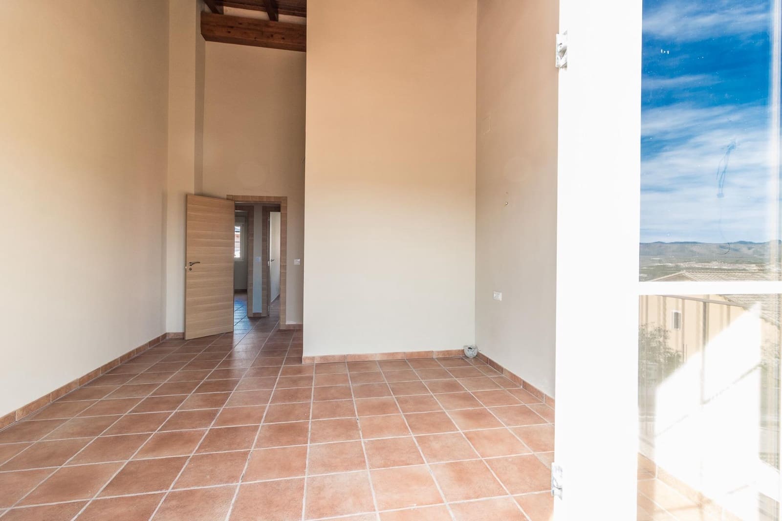 4 bedroom Villa for rent in L'Enova with pool garage - € 1,500 (Ref: 8120303)