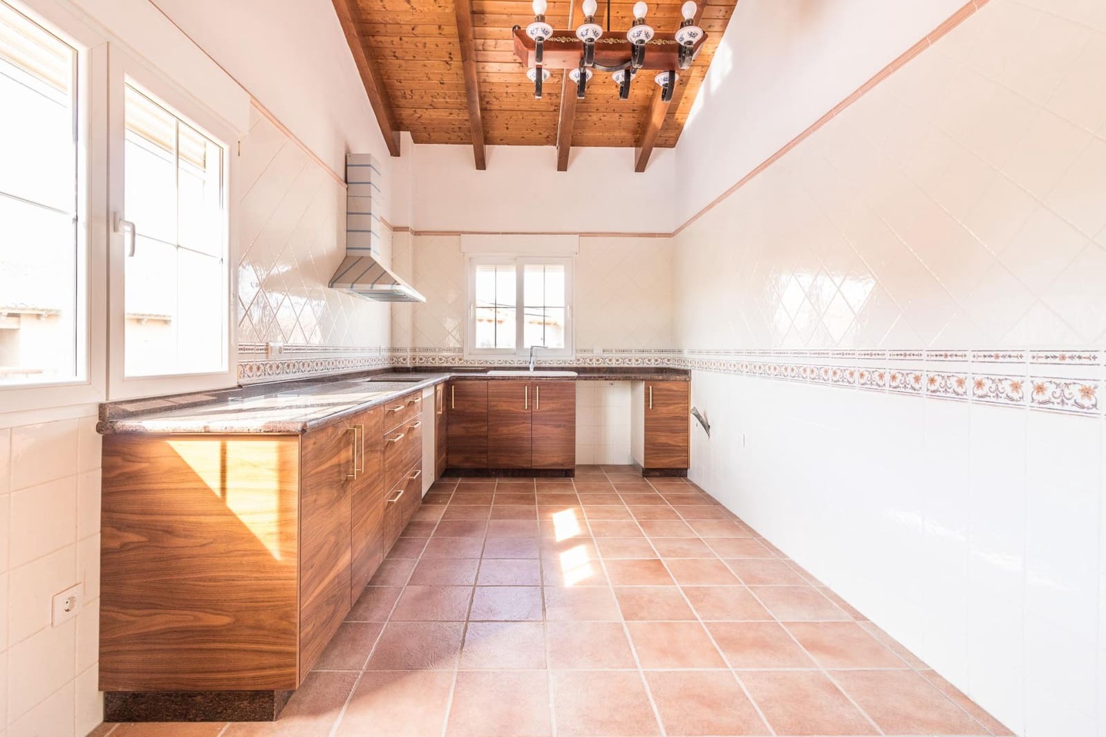 6 camera da letto Villa da affittare in L'Enova con piscina - 2.000 € (Rif: 8120304)