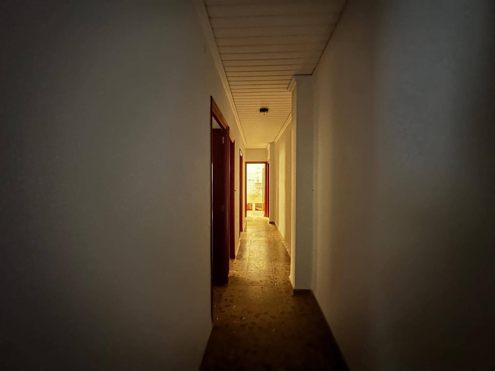 4 slaapkamer Huis te koop in Carlet met garage - € 140.000 (Ref: 8247829)