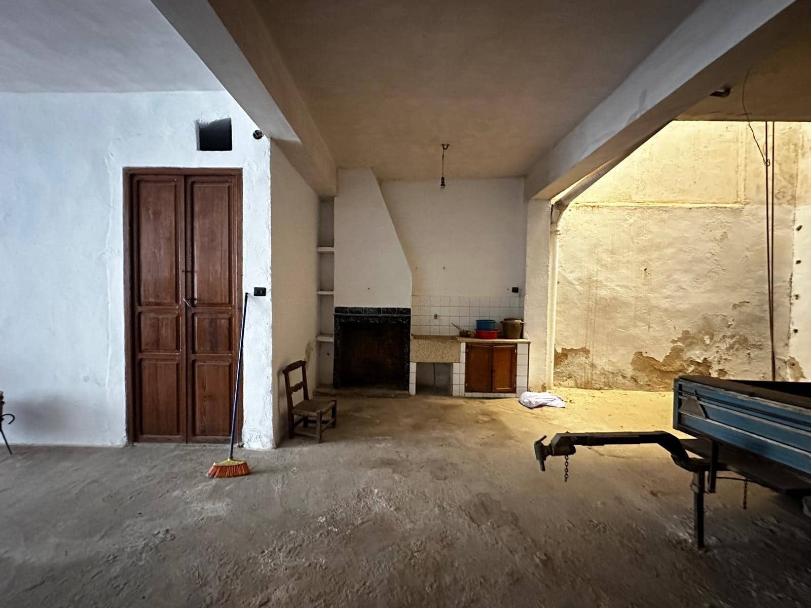 4 slaapkamer Huis te koop in Carlet met garage - € 140.000 (Ref: 8247829)