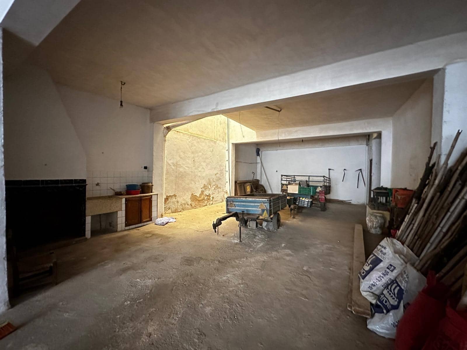 4 slaapkamer Huis te koop in Carlet met garage - € 140.000 (Ref: 8247829)