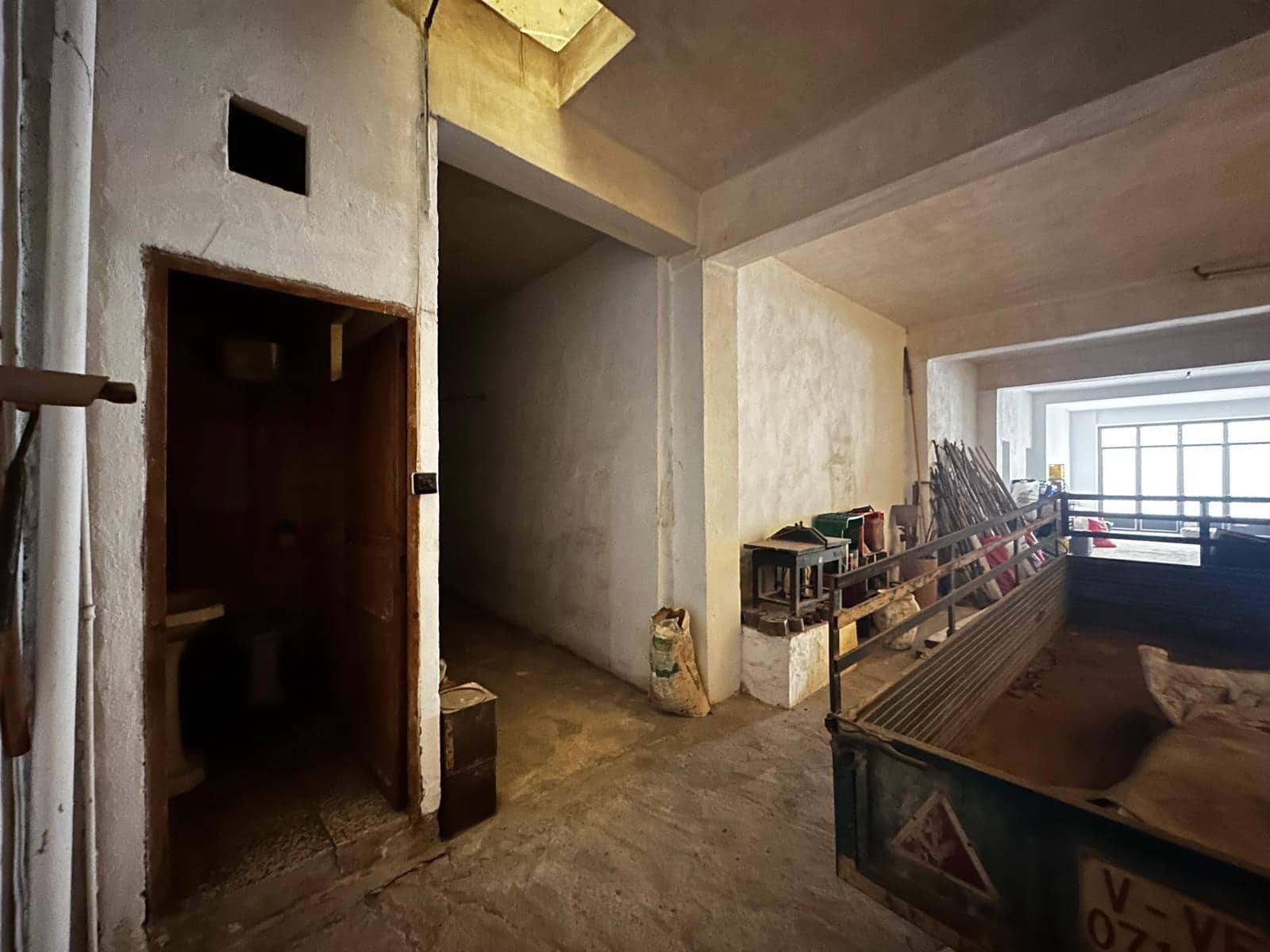 4 slaapkamer Huis te koop in Carlet met garage - € 140.000 (Ref: 8247829)