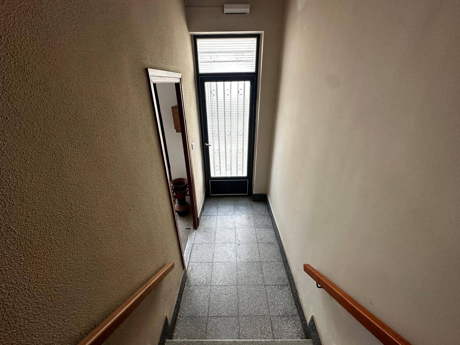 4 slaapkamer Huis te koop in Carlet met garage - € 140.000 (Ref: 8247829)