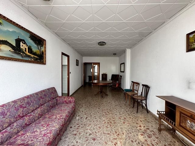 4 bedroom Townhouse for sale in Carlet with garage - € 140,000 (Ref: 8247829)