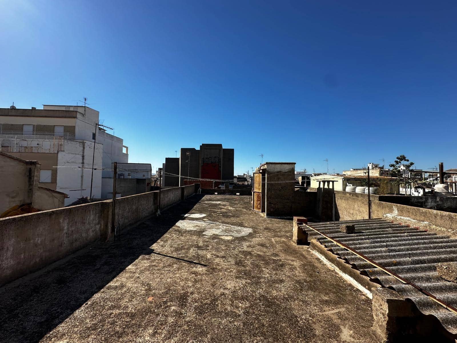 4 slaapkamer Huis te koop in Carlet met garage - € 140.000 (Ref: 8247829)