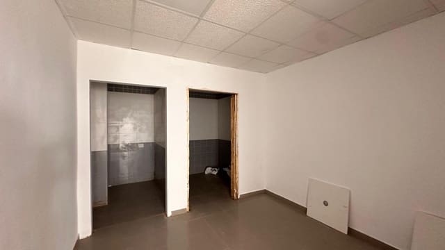 Business for sale in Algemesí - € 560,000 (Ref: 8279194)