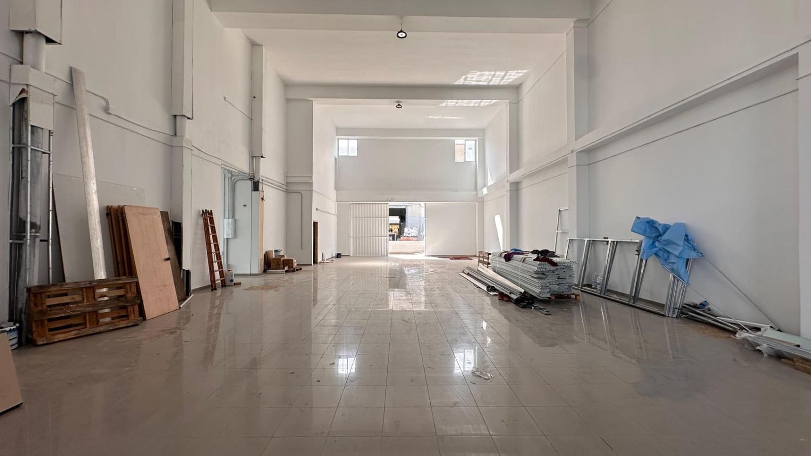 Bedrijf te koop in Algemesi - € 560.000 (Ref: 8279194)