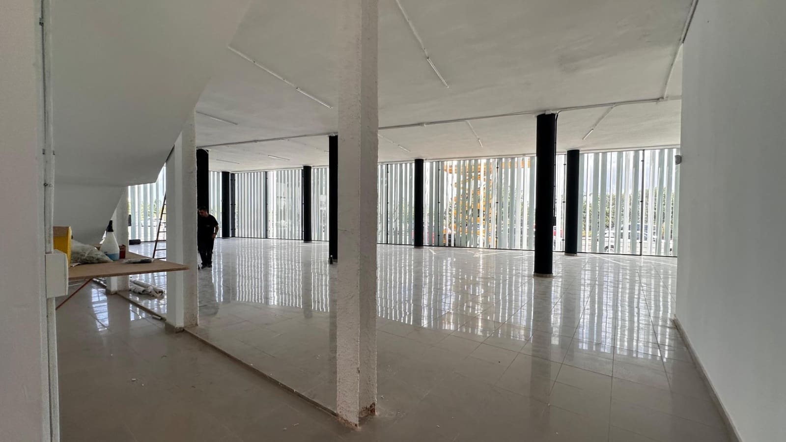 Bedrijf te koop in Algemesi - € 560.000 (Ref: 8279194)