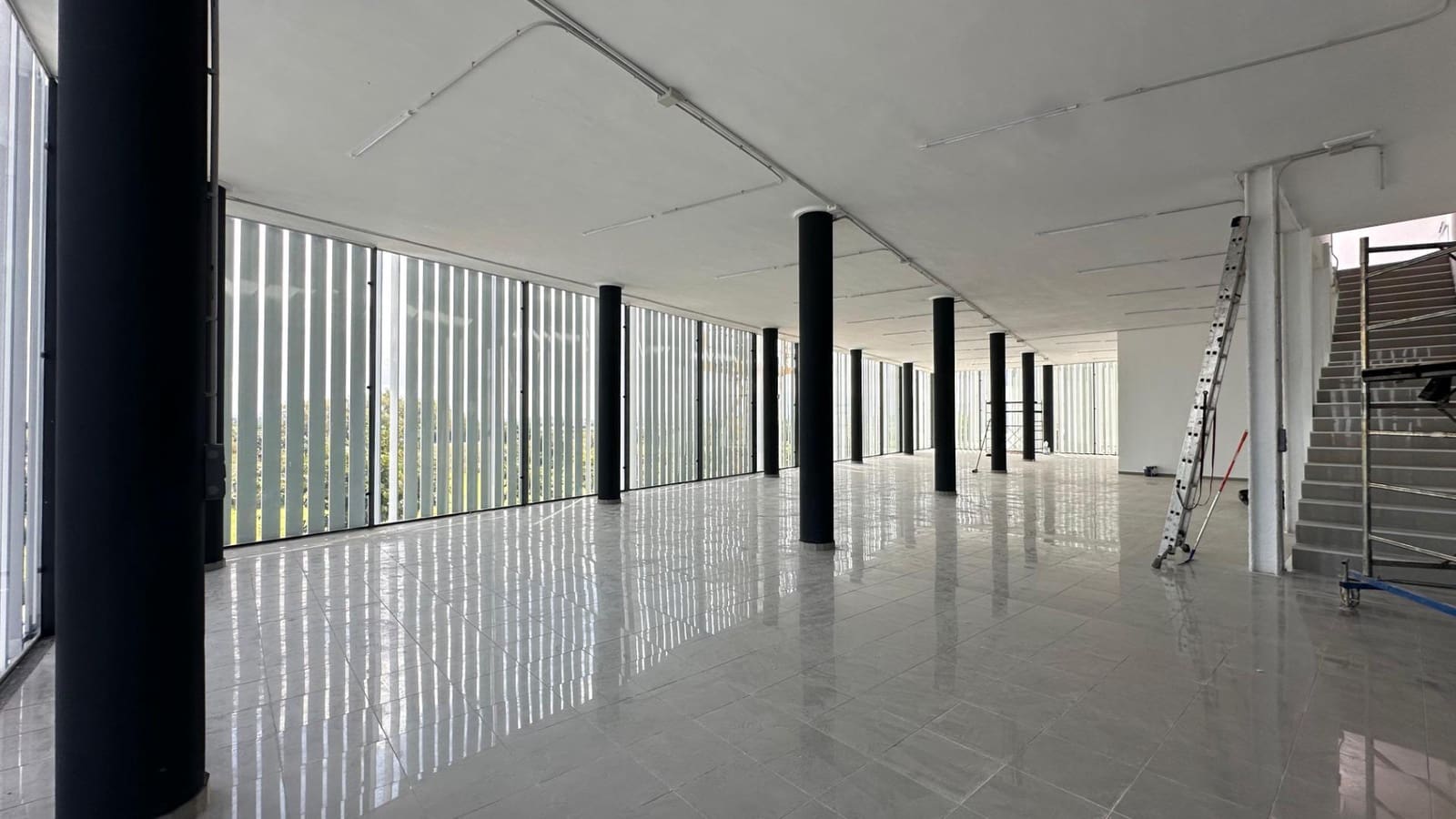 Bedrijf te koop in Algemesi - € 560.000 (Ref: 8279194)