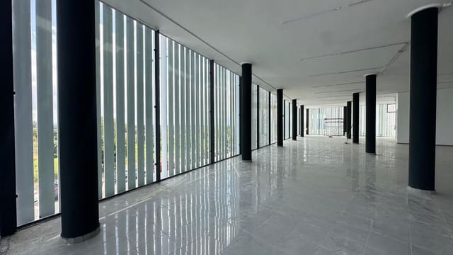 Business for sale in Algemesí - € 560,000 (Ref: 8279194)