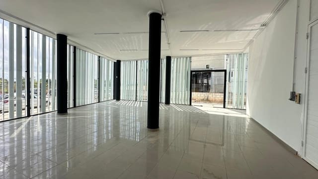 Business for sale in Algemesí - € 560,000 (Ref: 8279194)