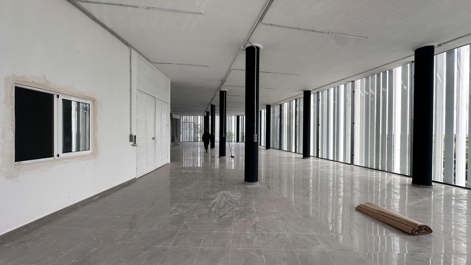 Bedrijf te koop in Algemesi - € 560.000 (Ref: 8279194)