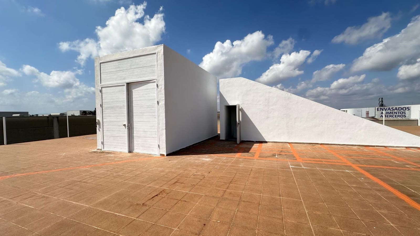 Bedrijf te koop in Algemesi - € 560.000 (Ref: 8279194)