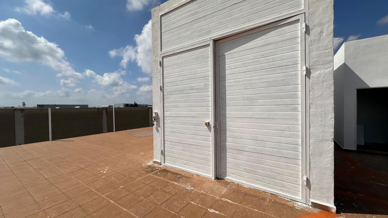 Bedrijf te koop in Algemesi - € 560.000 (Ref: 8279194)