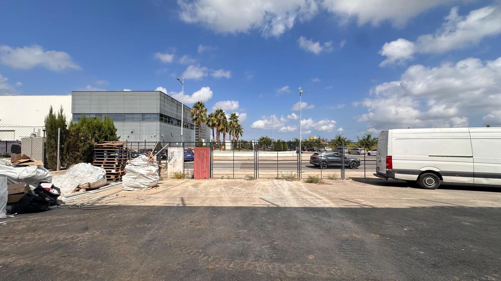 Bedrijf te koop in Algemesi - € 560.000 (Ref: 8279194)