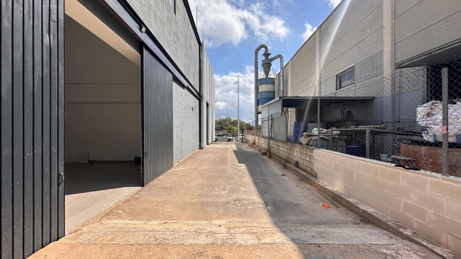 Bedrijf te koop in Algemesi - € 560.000 (Ref: 8279194)